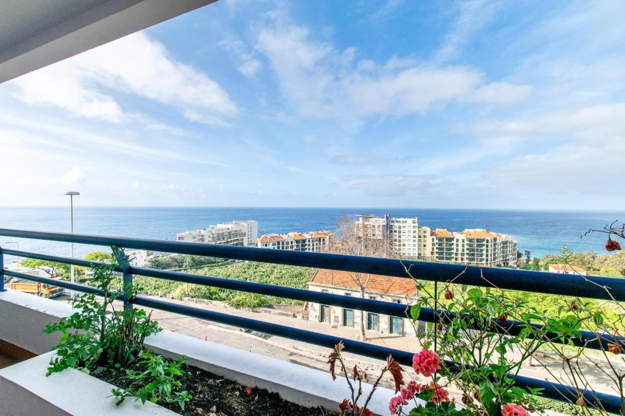 Sea And Sunset View Apartment In Funchal Eksteriør billede