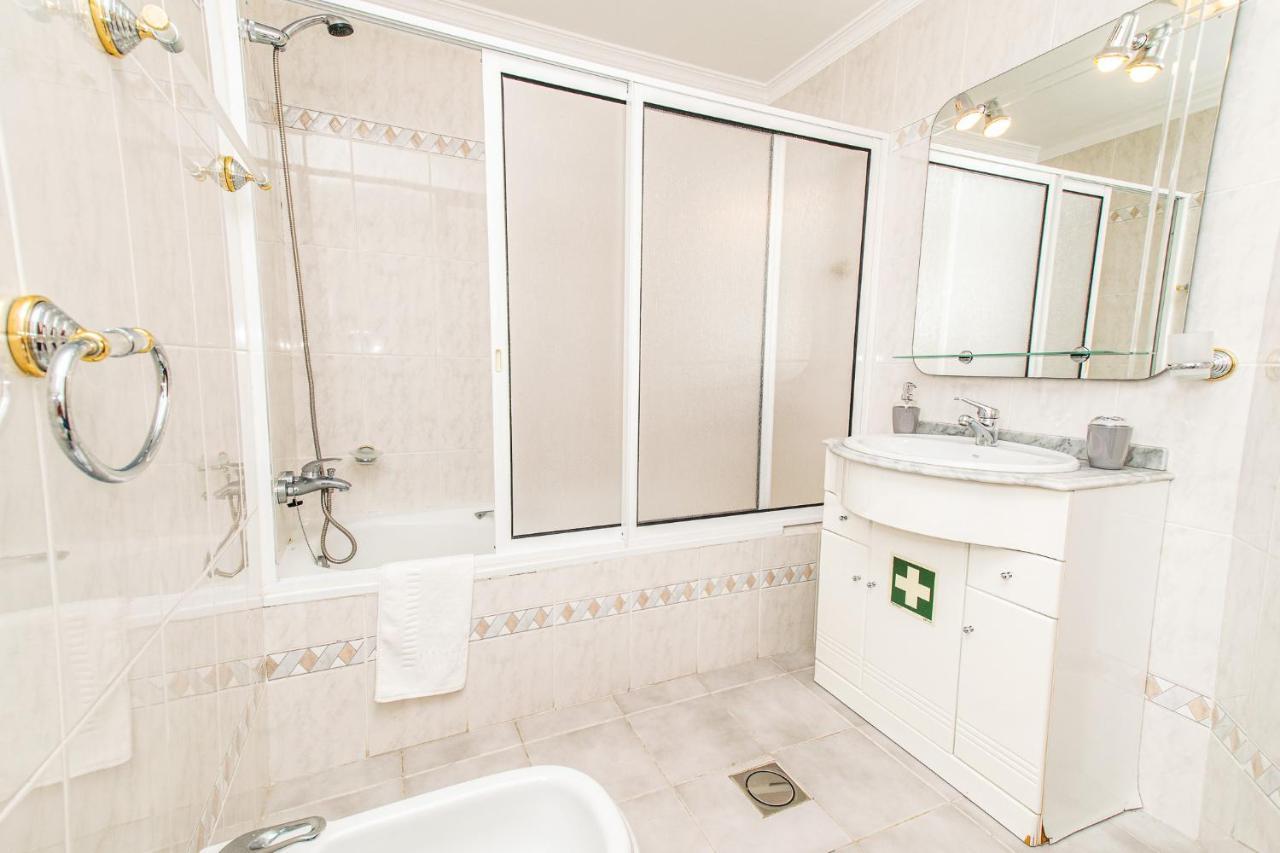 Sea And Sunset View Apartment In Funchal Eksteriør billede