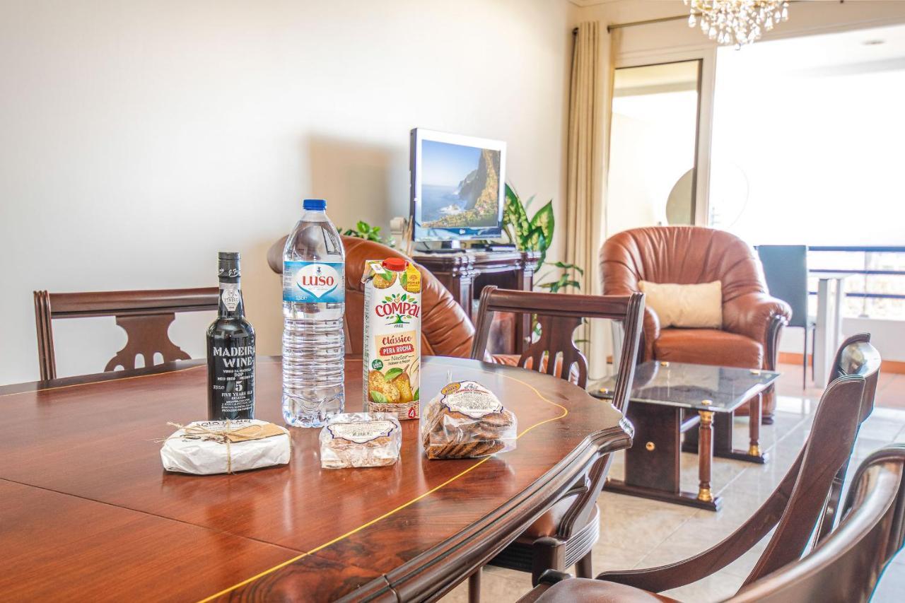 Sea And Sunset View Apartment In Funchal Eksteriør billede